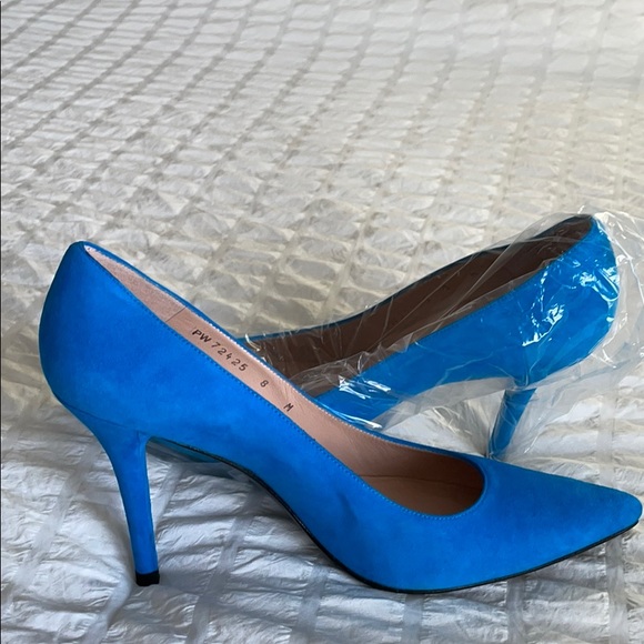 Stuart Weitzman Heels - Picture 3 of 4